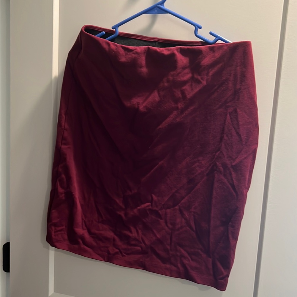 Old Navy Burgundy Pencil Skirt